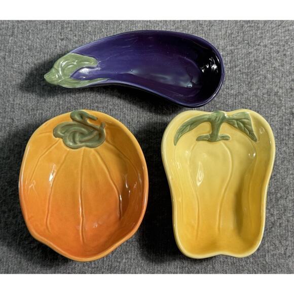Williams Sonoma Jardin Potager Veggie Bowls - Pumpkin/Pepper/Eggplant - Set of 3 - Picture 1 of 8